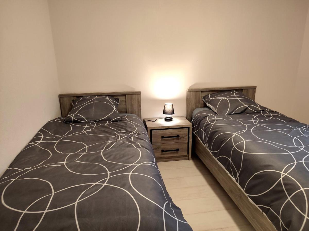 Villa Les Randogodilleurs Avec Jacuzzi A 2Kms Des Pistes Et 350M Du Theatre Du Peuple ! à Bussang Extérieur photo